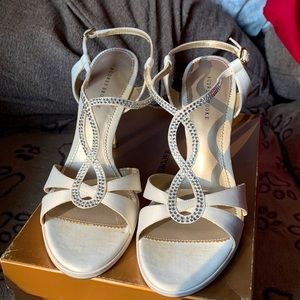 Audrey Brooke special occasion bridesmaid heels size 10